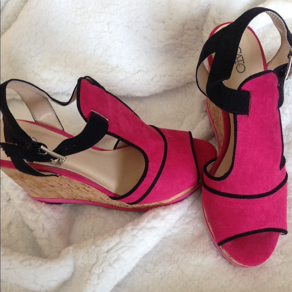 Hot pink & black suede wedges from Cato